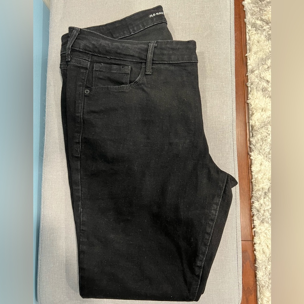 Old Navy Women’s Mid-Rise Rockstar Super Skinny Jeans